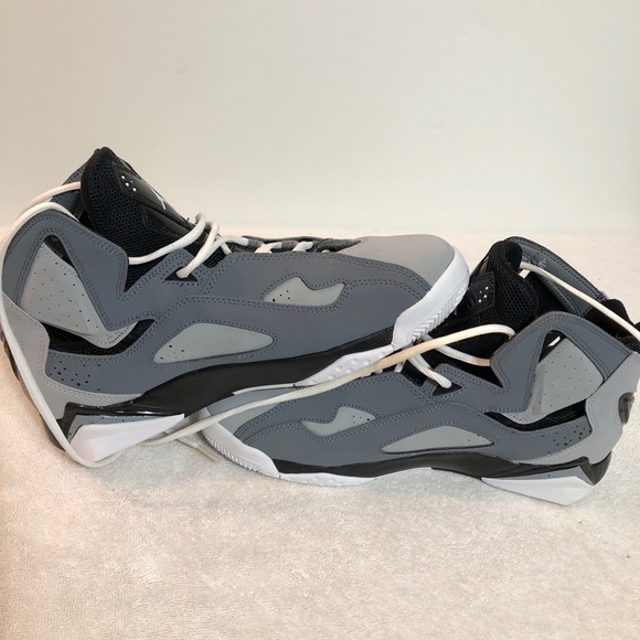 Size 10 - Jordan True Flight Cool Gray IN NEW CONDITION - Picture 9 of 15